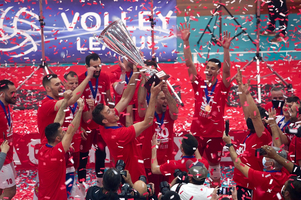 Ολυμπιακός : Η απονομή και οι πανηγυρισμοί των πρωταθλητών