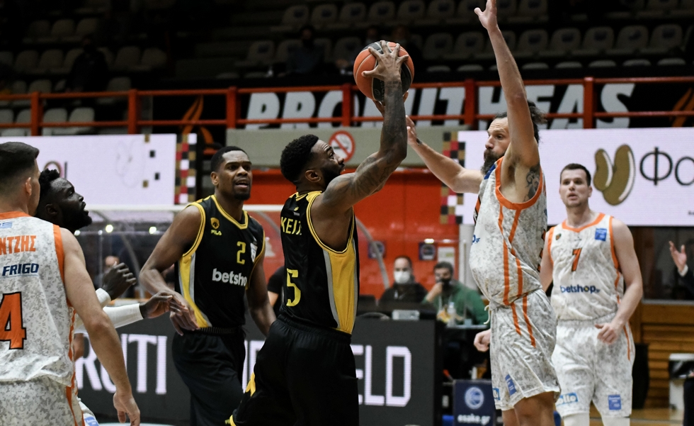 Λανγκφορντ : «Η λίγκα με τους χειρότερους διαιτητές»