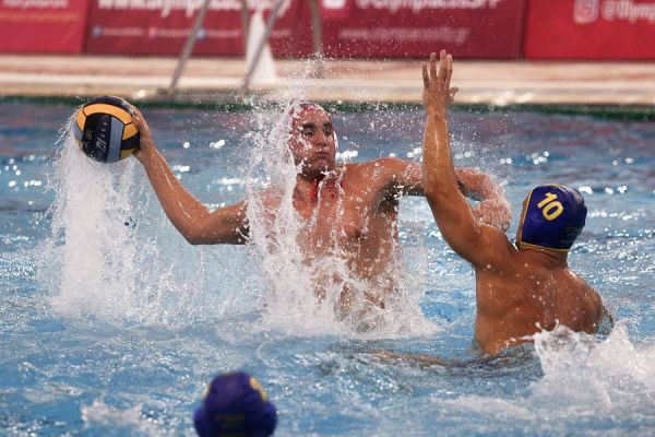 Εύκολα ο Ολυμπιακός (22-8)