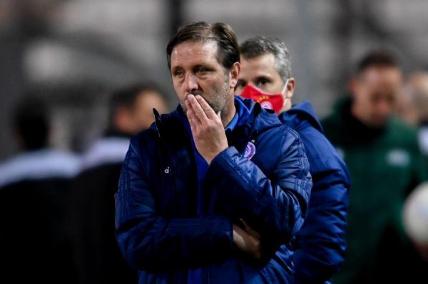 Μαρτίνς : «Το δεύτερο ημίχρονο δεν αντιπροσωπεύει τον Ολυμπιακό»