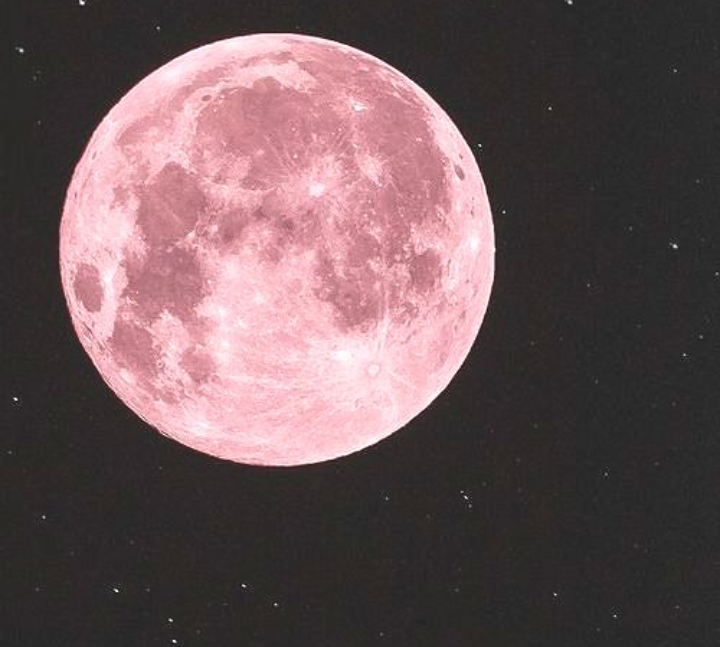 Πανσέληνος στον Σκορπιό – Πώς επηρεάζει τα ζώδια η «ροζ» υπερπανσέληνος