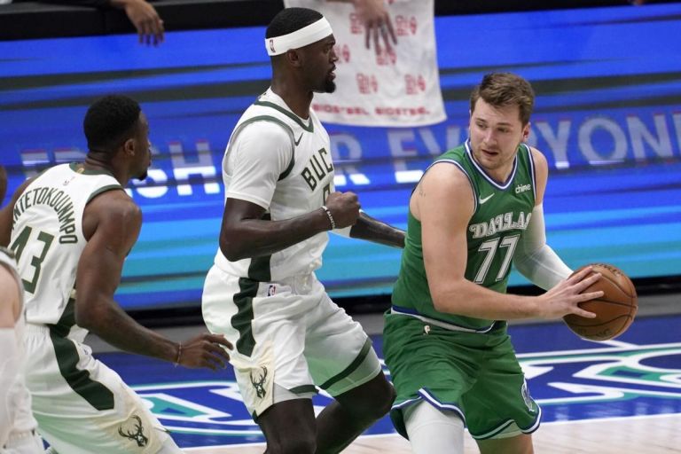 ΝΒΑ : Οι Μάβερικς του Ντόντσιτς νίκησαν με 116-101 τους Μπακς που δεν είχαν τον Γιάννη