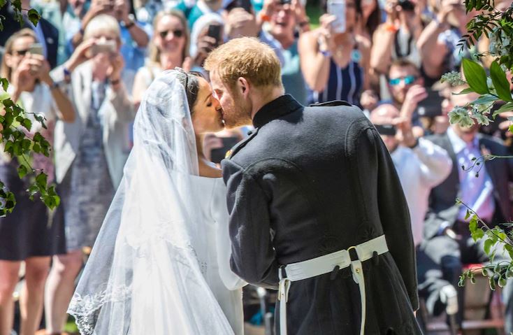 Αρχιεπίσκοπος «κρεμάει» την Μέγκαν Μαρκλ για τον μυστικό γάμο με τον Χάρι