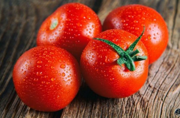 Ντομάτα: Τελικά παχαίνει ή όχι;