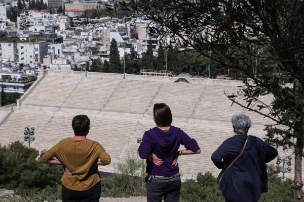 Lockdown : Προβληματίζει η διασπορά κρουσμάτων – Παραμένει γρίφος το Πάσχα -Από Δευτέρα με self test λιανεμπόριο, δικαστήρια και σχολές οδηγών