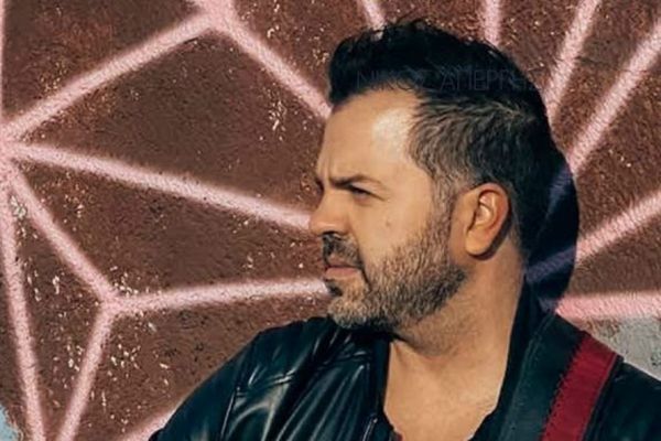 Νίκος Απέργης: “Θέλω να περνάω μηνύματα στη νεολαία μέσα από την δουλειά μου”