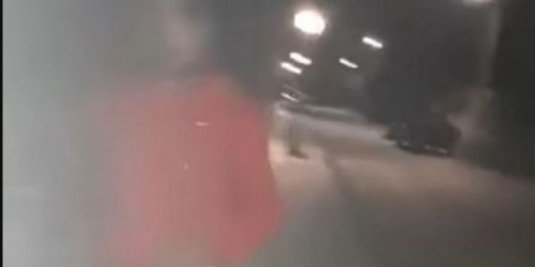Βούλα: Τράβηξε βίντεο τον άνδρα που προσπάθησε να την βιάσει