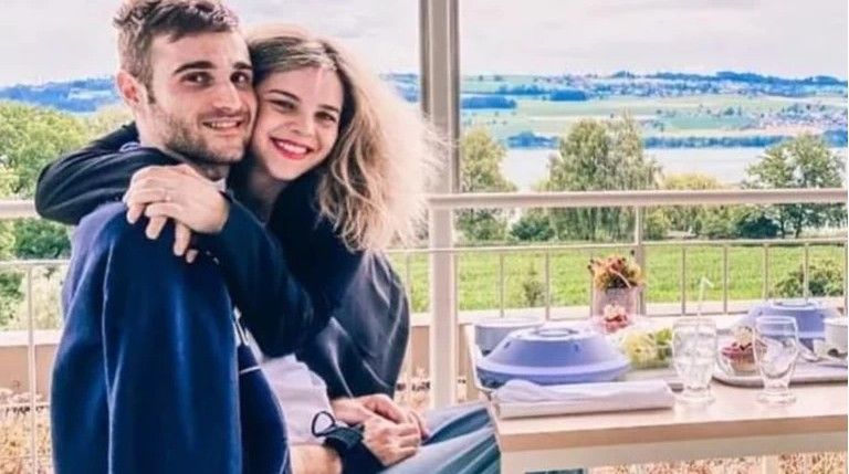 Η συγκλονιστική ιστορία του Νίκου και της Ανθής: Η μοιραία βουτιά στο γλέντι του γάμου που τους άλλαξε για πάντα τη ζωή