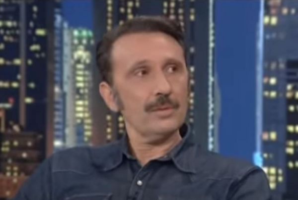 Ρένος Χαραλαμπίδης: Η συγκινητική ιστορία πίσω από τη γέννησή του