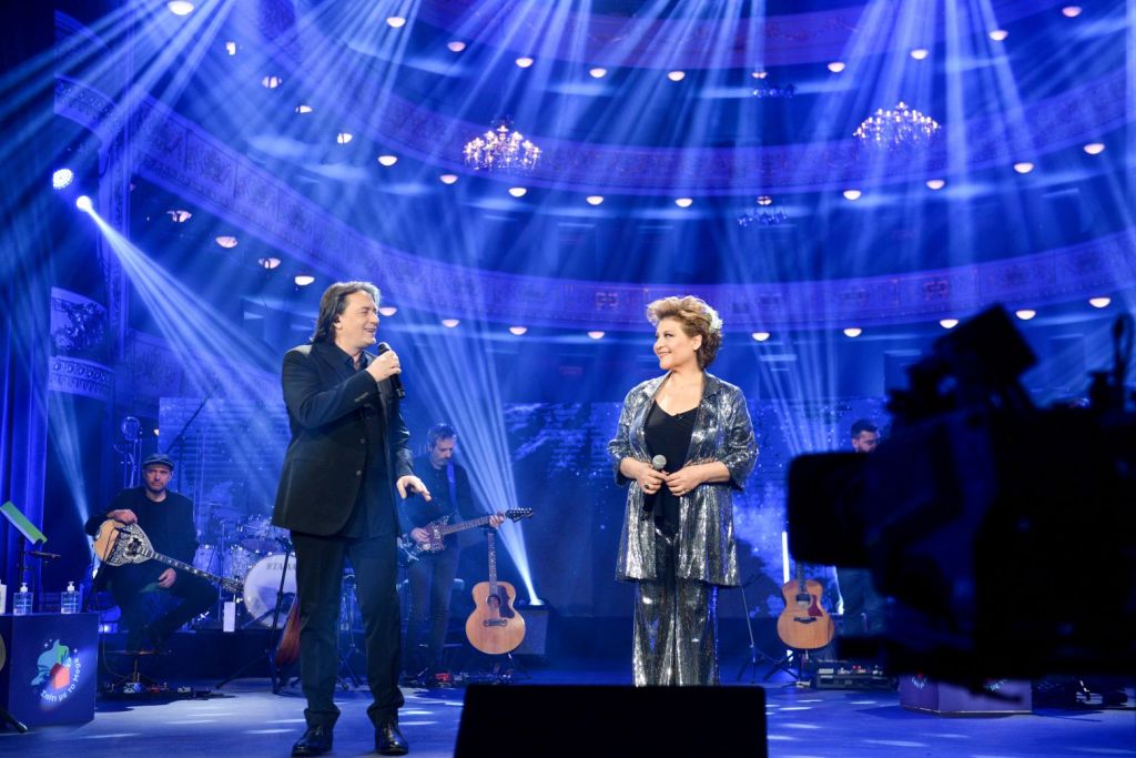 Σπίτι με το MEGA: Κότσιρας και Νέγκα χάρισαν στο κοινό ένα υπέροχο Σαββατόβραδο