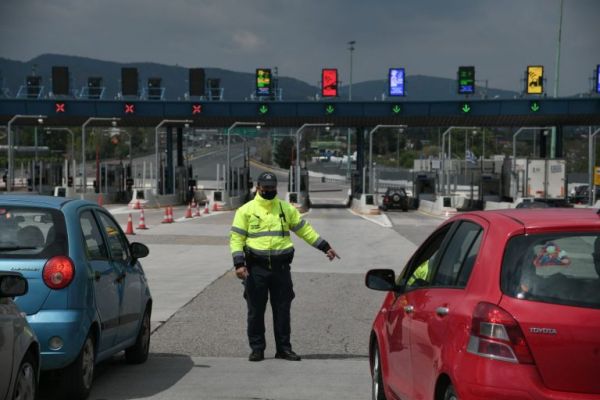 Εξαδάκτυλος: Η πασχαλινή έξοδος μπορεί να αναζωπυρώσει την πανδημία