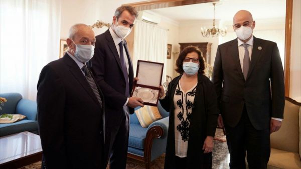 Δένδιας : Η Ελλάδα επιθυμεί να ανοίξει μια νέα σελίδα στις σχέσεις με τη Λιβύη