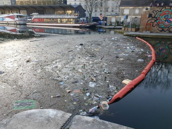 Το Παρίσι δεν θυμίζει πια «πόλη του φωτός»