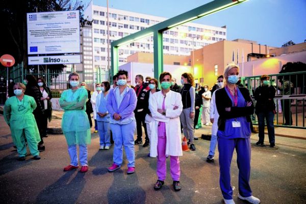 Υγειονομικοί: Η μέρα που αφιερώθηκε σε εκείνους που κινδύνεψαν για να σώσουν ζωές