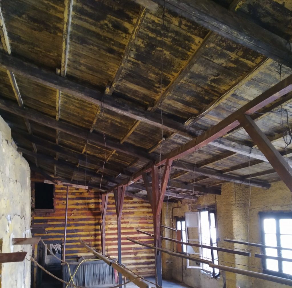 Αναβίωση της τέχνης του σταμπωτού υφάσματος – Προχωρούν οι εργασίες αποκατάστασης στην Βιοτεχνία Ελληνικών Μαντηλιών