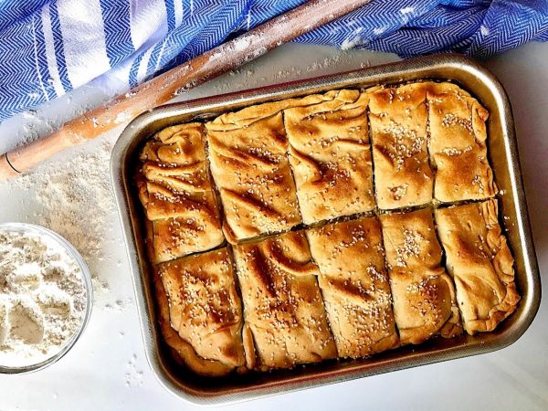 Νηστίσιμη πατατόπιτα με μυρωδικά