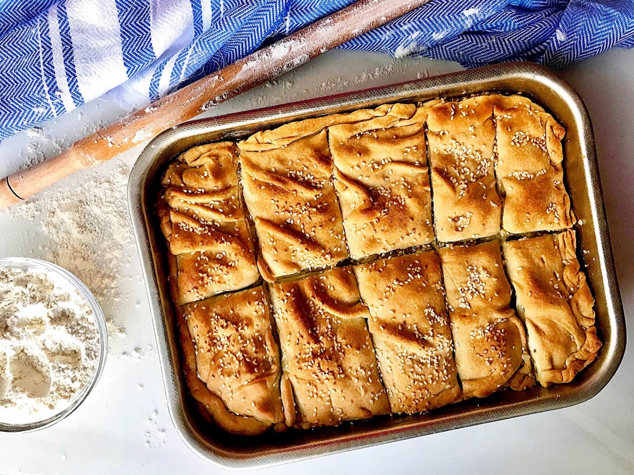 Νηστίσιμη πατατόπιτα με μυρωδικά