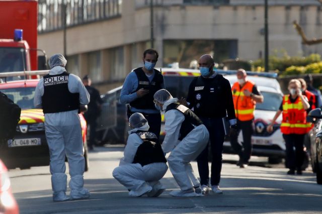 Επίθεση στο Παρίσι: Για τρομοκρατικό χτύπημα κάνει λόγο ο Μακρόν που δηλώνει ότι η Γαλλία δεν θα υποχωρήσει