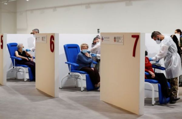 Ιταλία : Ρεκόρ εμβολιασμών – Προς έκδοση πιστοποιητικού για ελεύθερη κυκλοφορία στη χώρα