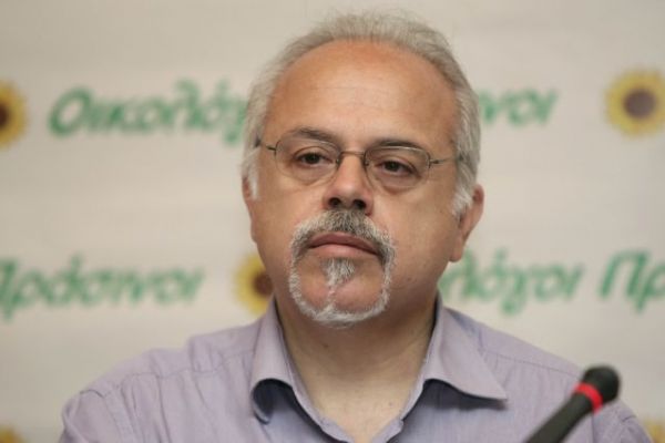 Μιχάλης Τρεμόπουλος: Συγκρατημένα αισιόδοξοι οι γιατροί για την υγεία του