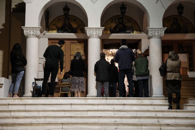 Παγώνη: Με self test η συμμετοχή στο πασχαλινό τραπέζι – Να κάνουν χρήση διπλή μάσκας όσοι πάνε εκκλησία