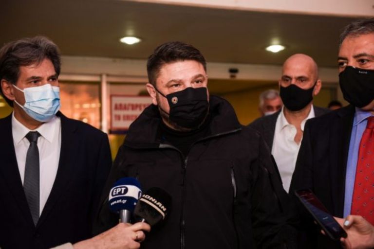 Νίκος Χαρδαλιάς : Στην Πάτρα για την τελική αυτοψία του νέου εμβολιαστικού κέντρου