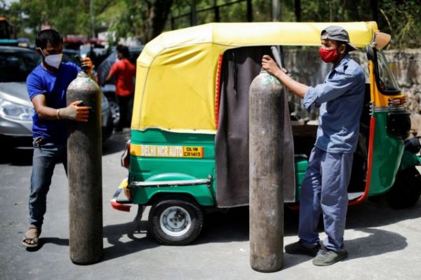 Ινδία : Ξεμένουν από φιάλες οξυγόνου τα νοσοκομεία