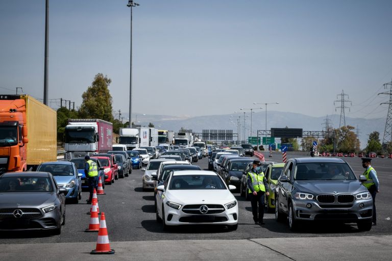 Κοροναϊός: Όπου φύγει φύγει οι Αθηναίοι για το Πάσχα – Αν σπάσει η «βαλβίδα αποσυμπίεσης» θα εκραγεί το σχέδιο απελευθέρωσης