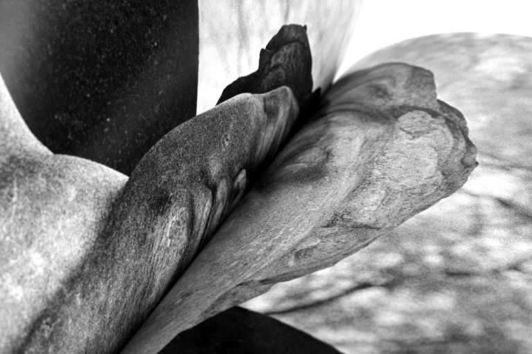 Ο Σπύρος Λάμπρου φωτογράφισε προαύλια μουσείων από όλη την Ελλάδα