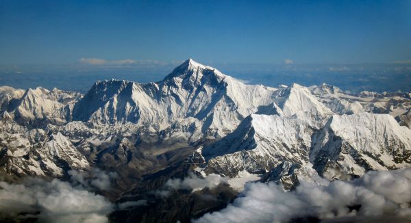 Έβερεστ : Ο κοροναϊός «σκαρφάλωσε» στην ψηλότερη κορυφή του κόσμου – Θετικός ορειβάτης