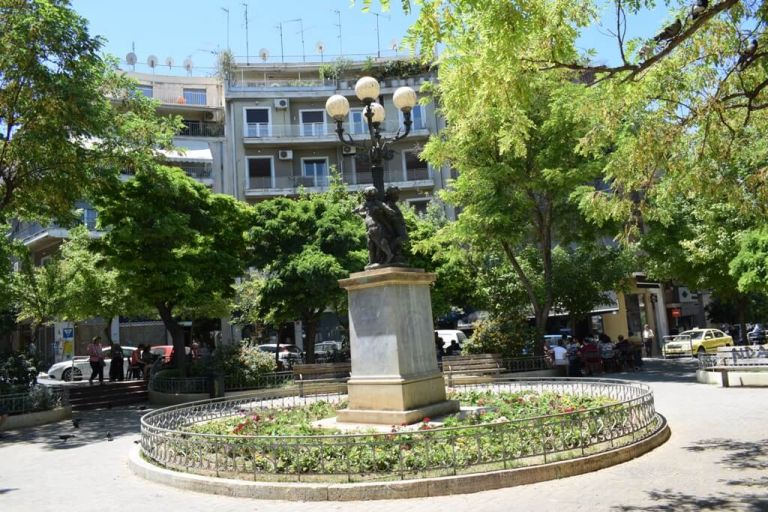 Οι δόξες και τα πάθη της πλατείας Αγίου Γεωργίου