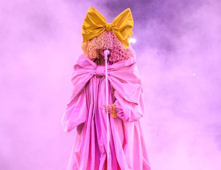 Sia: Κυκλοφόρησε το νέο της βίντεο κλιπ σε συνεργασία με τη NASA