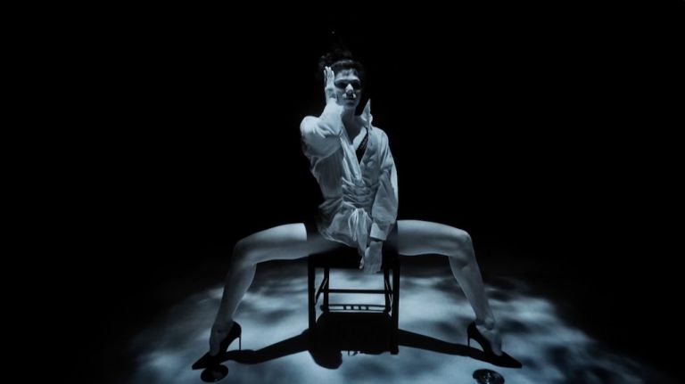 Υποβρύχιο τανγκό σε βάθος 40 μέτρων- Μαγικό βίντεο