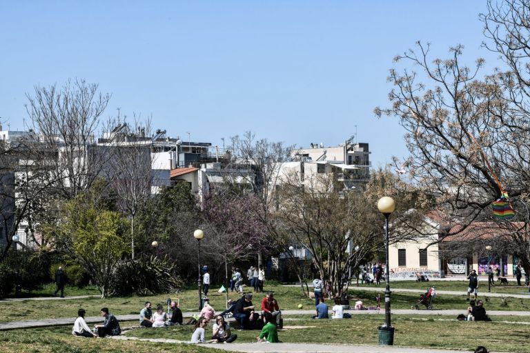 Διαδημοτικές μετακινήσεις : Γέμισαν τα πάρκα μετά την άρση απαγόρευσης