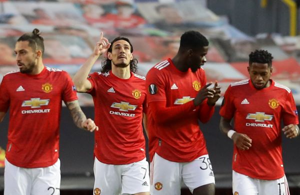 Άνοιξε το σκορ με γκολάρα του Καβάνι η Γιουνάιτεντ