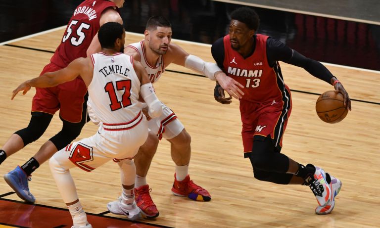 NBA: Σημαντική εκτός έδρας νίκη των Μπουλς – Άνετη επικράτηση για Νάγκετς, Σίξερς και Πέλικανς