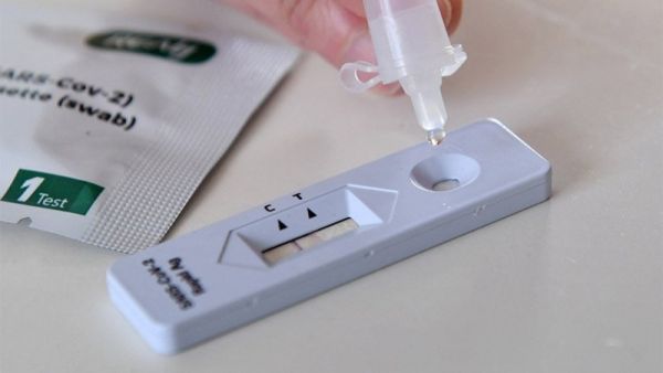 Χωρίς self tests ανοίγουν ξανά τα σχολεία;