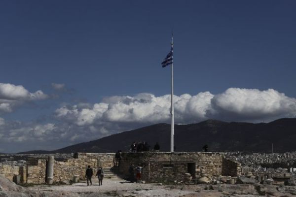 Editorial Ta Nea: Hope