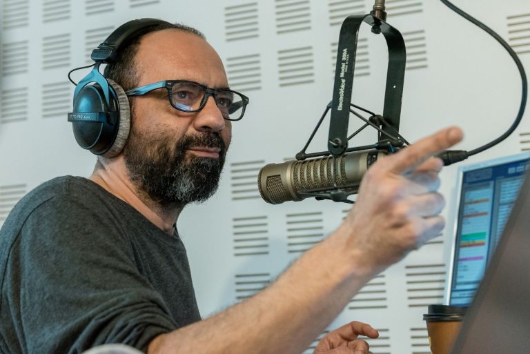 Νίκος Ζαχαριάδης : Πέθανε ο γνωστός δημοσιογράφος