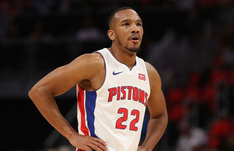 Πολ Πιρς: Έβγαλε live στο Instagram πάρτι με ημίγυμνες γυναίκες