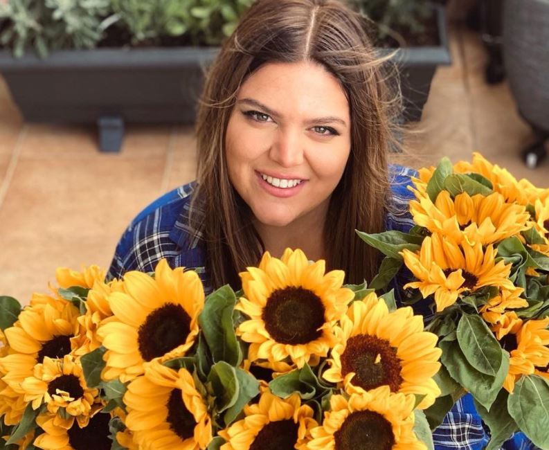 Δανάη Μπάρκα: Αναπολεί το καλοκαίρι με επικό throwback