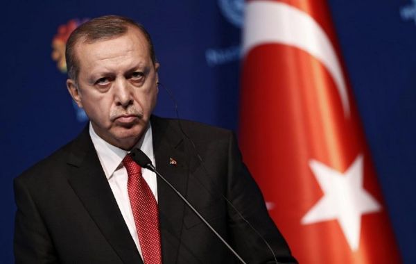 Τουρκία : Πώς ο Ερντογάν γαντζώνεται στην εξουσία – Η επίδειξη ισχύος και η τακτική του «Σουλτάνου»