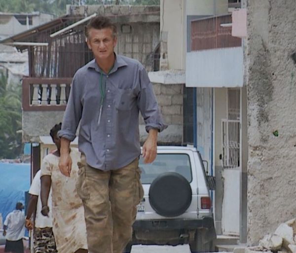 «Citizen Penn»: Ντοκιμαντέρ με τον Σον Πεν για τον καταστροφικό σεισμό στην Αϊτή