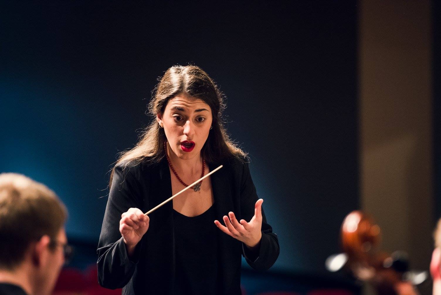 Άννα Μαρία Γκούνη: Ελληνίδα η πρώτη γυναίκα μαέστρος στη Συμφωνική Ορχήστρα του Κονρό στο Τέξας