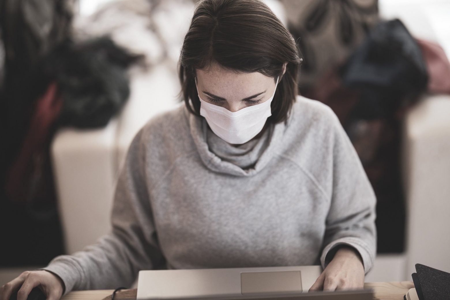 Κοροναϊός : Επικίνδυνοι οι χώροι εργασίας για εξάπλωση του ιού