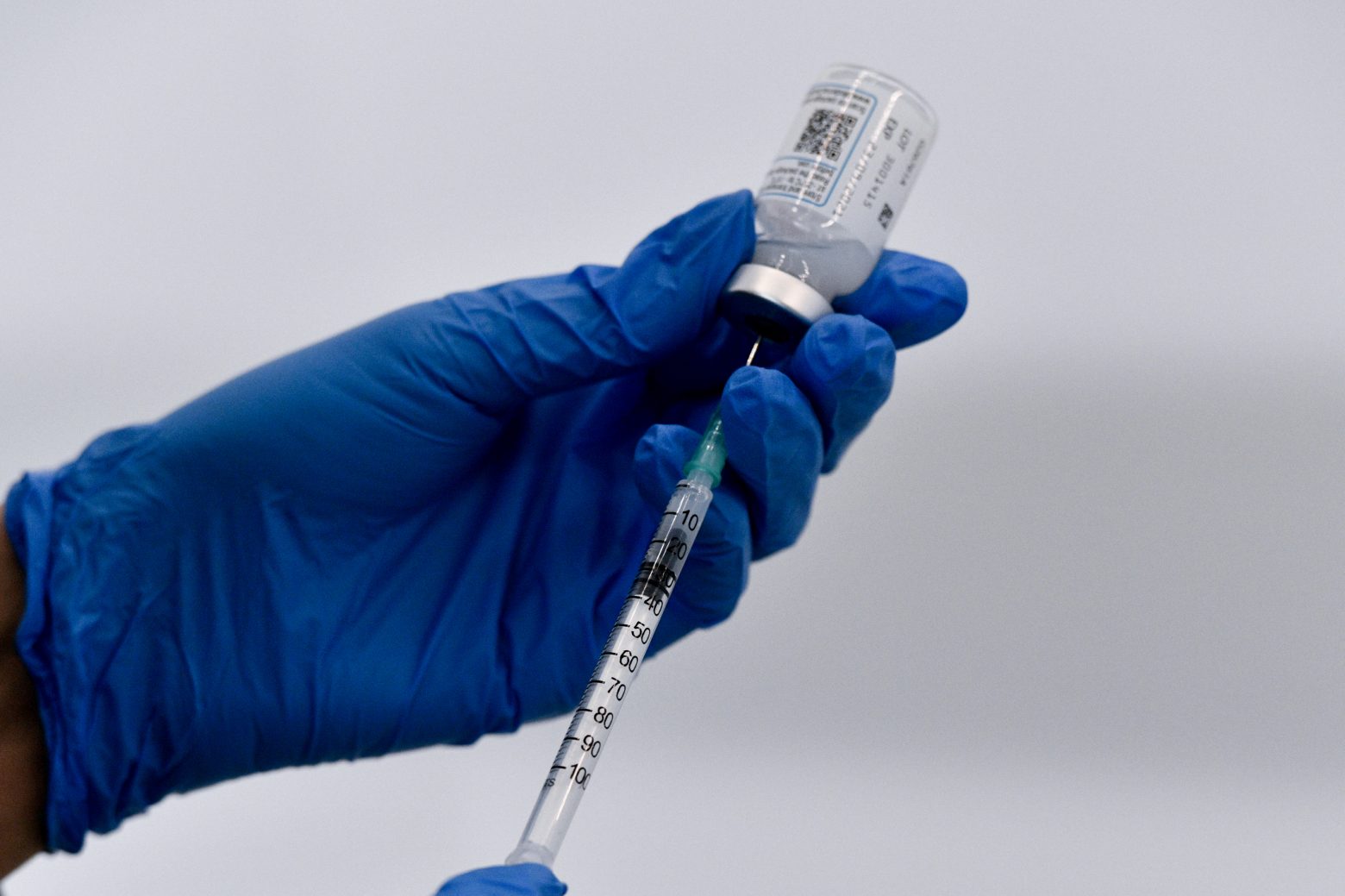 Εμβόλιο : «Ανοίγουν» τα ραντεβού για τις ηλικιακές ομάδες 55-59 και 50-54 ετών - Πόσες δόσεις περιμένουμε