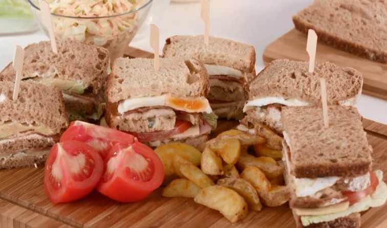 Ιδέες για λαχταριστά & χορταστικά σπιτικά κλαμπ σάντουιτς