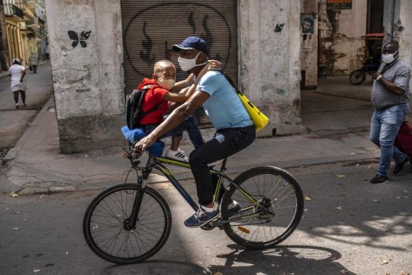 Κούβα: Μειώθηκαν για πρώτη φορά κάτω από 1.000 τα 24ωρα κρούσματα