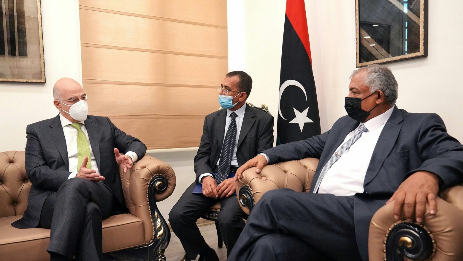 Στη Βεγγάζη ο Δένδιας - Συνάντηση με τον αναπληρωτή πρωθυπουργό της Λιβύης