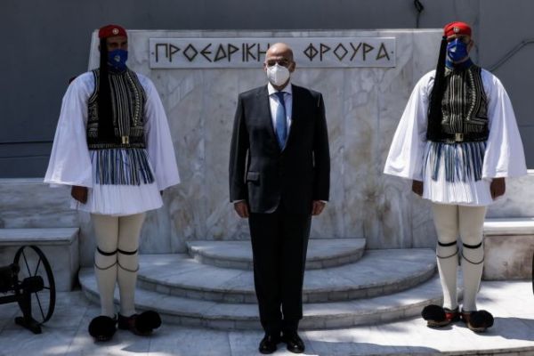 Δένδιας για Κυπριακό: Αύριο θα είναι μια δύσκολη μέρα – Πάμε για το καλύτερο στην Πενταμερή